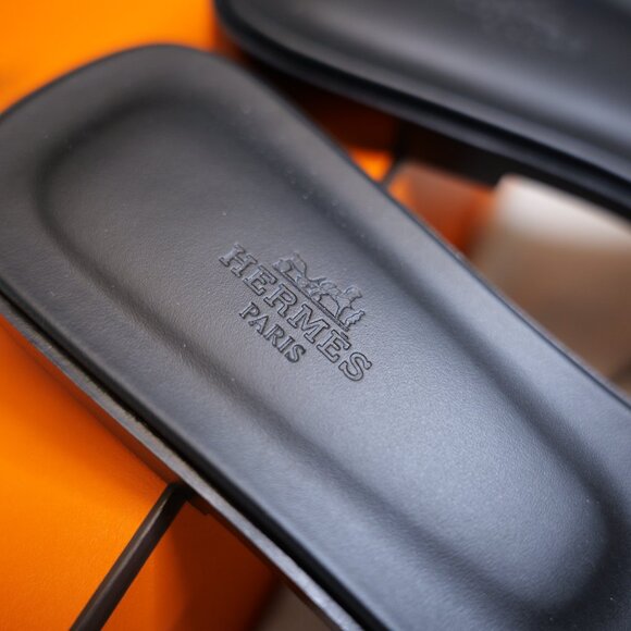 NIB Hermès Oran Sandals Black Leather EU 41 US 9.5 - Picture 15 of 16